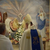 Poświęcenie kaplicy wieczystej adoracji w Skarżysku-Kamiennej