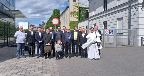 Między Białą a Janowem