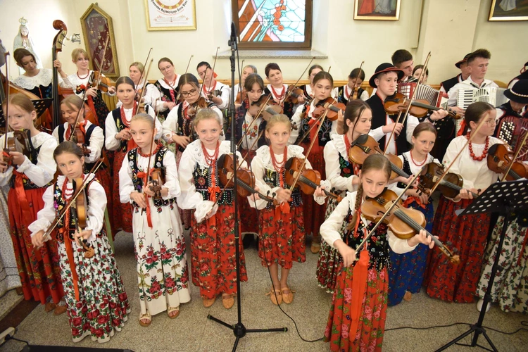 Sztandar Arcybractwa NSPJ w Marcinkowicach