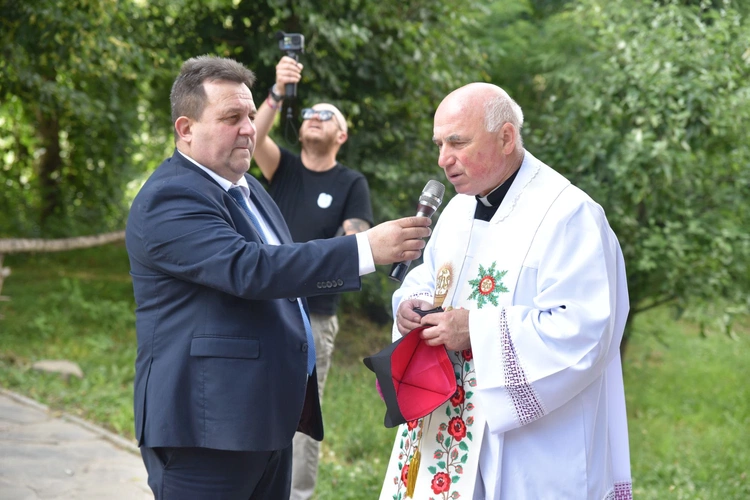 Sztandar Arcybractwa NSPJ w Marcinkowicach