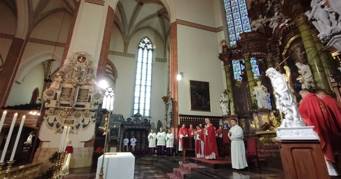 Patronalne świętowanie Kapituł