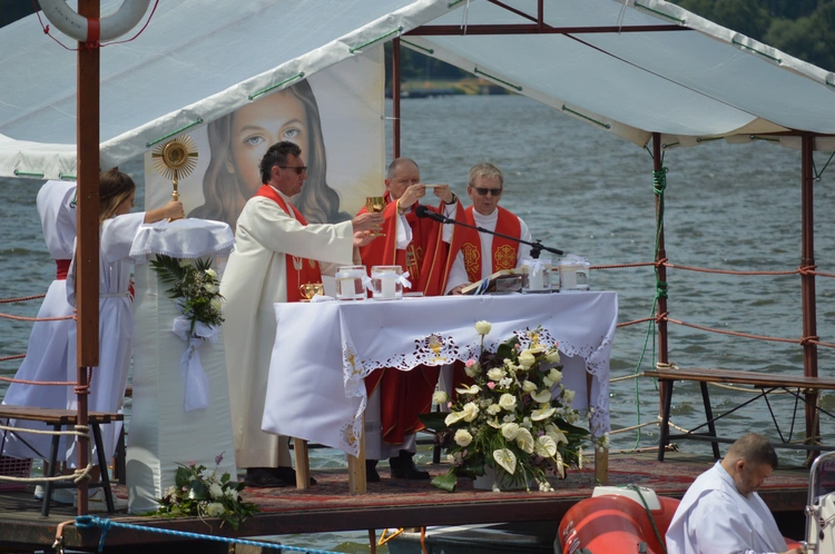 Msza św. na wodzie w Rybniku