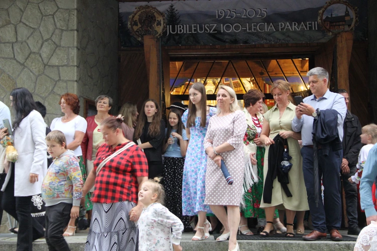 Jurków. 100-lecie parafii i prymicje bp. Jerzego Kołodzieja