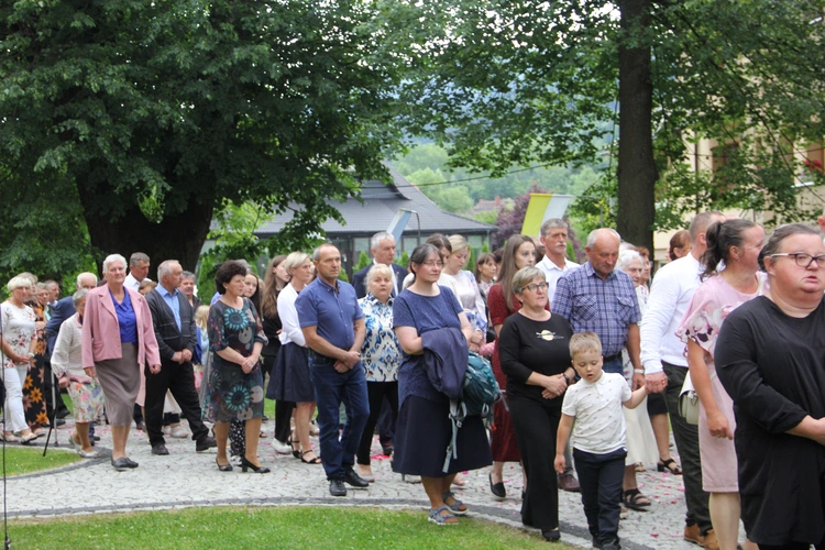 Jurków. 100-lecie parafii i prymicje bp. Jerzego Kołodzieja