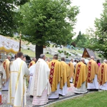 Jurków. 100-lecie parafii i prymicje bp. Jerzego Kołodzieja