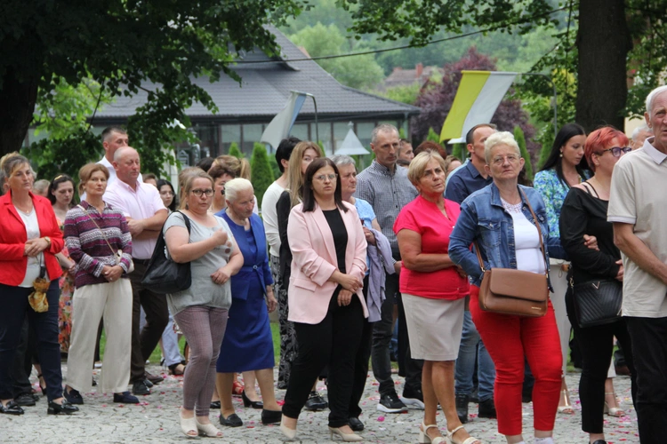 Jurków. 100-lecie parafii i prymicje bp. Jerzego Kołodzieja