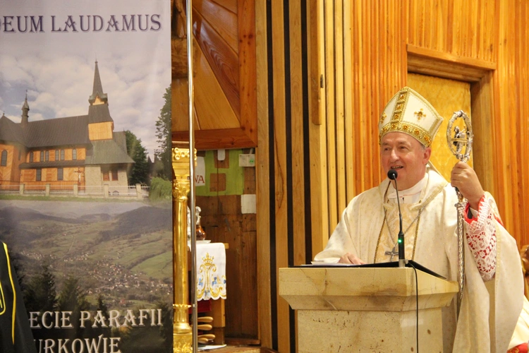 Jurków. 100-lecie parafii i prymicje bp. Jerzego Kołodzieja