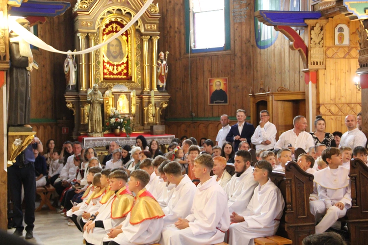 Jurków. 100-lecie parafii i prymicje bp. Jerzego Kołodzieja