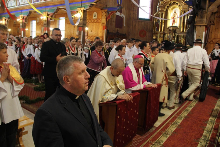 Jurków. 100-lecie parafii i prymicje bp. Jerzego Kołodzieja
