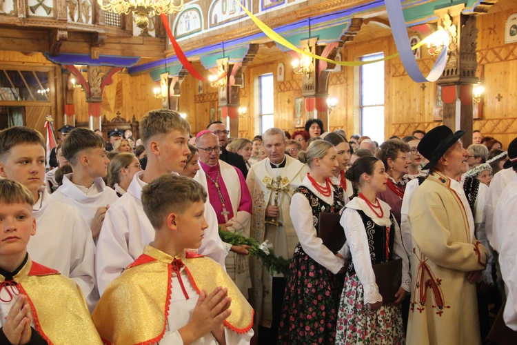 Jurków. 100-lecie parafii i prymicje bp. Jerzego Kołodzieja