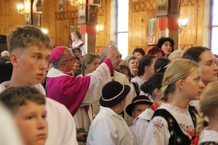 Jurków. 100-lecie parafii i prymicje bp. Jerzego Kołodzieja