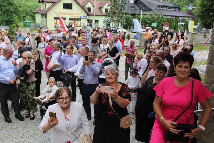 Jurków. 100-lecie parafii i prymicje bp. Jerzego Kołodzieja