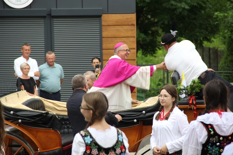 Jurków. 100-lecie parafii i prymicje bp. Jerzego Kołodzieja
