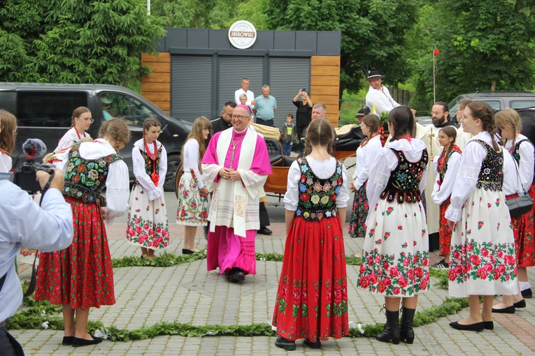 Jurków. 100-lecie parafii i prymicje bp. Jerzego Kołodzieja