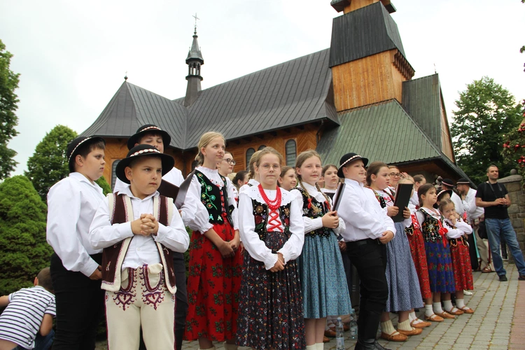 Jurków. 100-lecie parafii i prymicje bp. Jerzego Kołodzieja