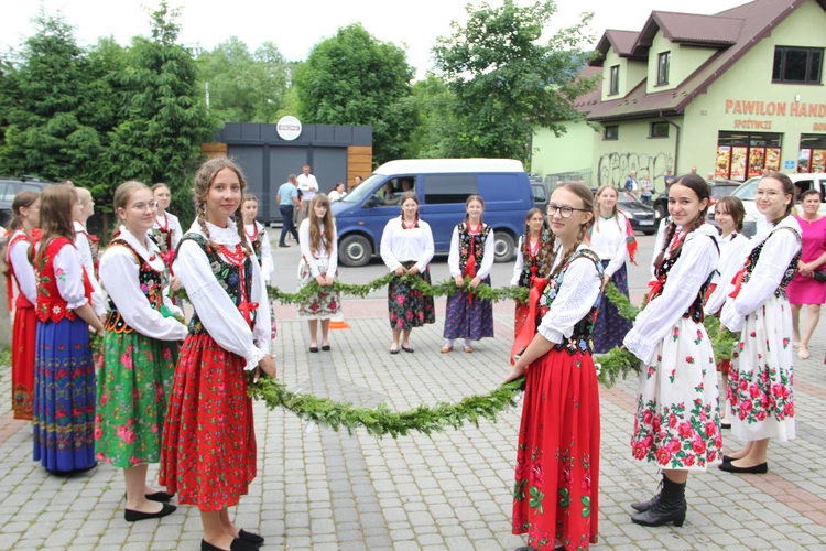 Jurków. 100-lecie parafii i prymicje bp. Jerzego Kołodzieja