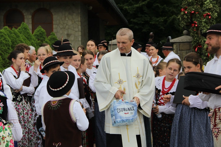 Jurków. 100-lecie parafii i prymicje bp. Jerzego Kołodzieja