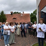 Poświęcenie urządzenia AED w Warzenku