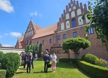 Odnowiono prezbiterium i kaplicę adoracji 