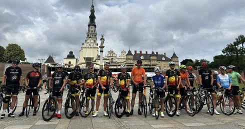 XXV Kolarska Pielgrzymka z Wrocławia na Jasną Górę - 350 km w dwa dni na rowerze