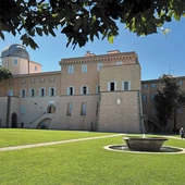 Papież wraca do Castel Gandolfo. Jak Leon XIV spędzi letnie wakacje?