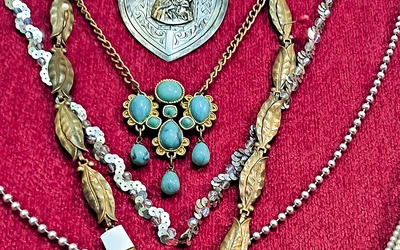 Olimpijski brąz podarowany Pani  Kazimierzowskiej.