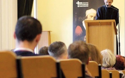 „Mysterium fascinans” każdego roku gromadzą ok. 200 osób, które chcą pogłębić rozumienie i przeżywanie liturgii.