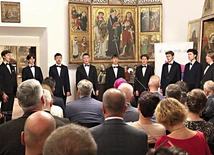 Krótki koncert w czasie uroczystości dał chór Pueri Cantores Tarnovienses. 