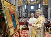 Leon XIV: na Ukrainie moc Boga objawia się pośród gruzów zniszczenia