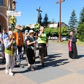 Pątnicy wyruszyli po Mszy św., której w katedrze przewodniczył bp Marek Solarczyk.