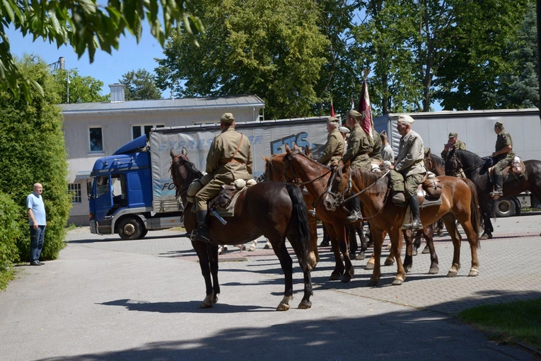 Pielgrzymów przywitał ks. Stanisław Rożej.