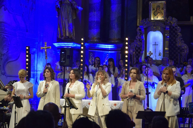 Modlili się śpiewem