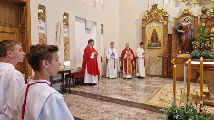 Młodzi młodym