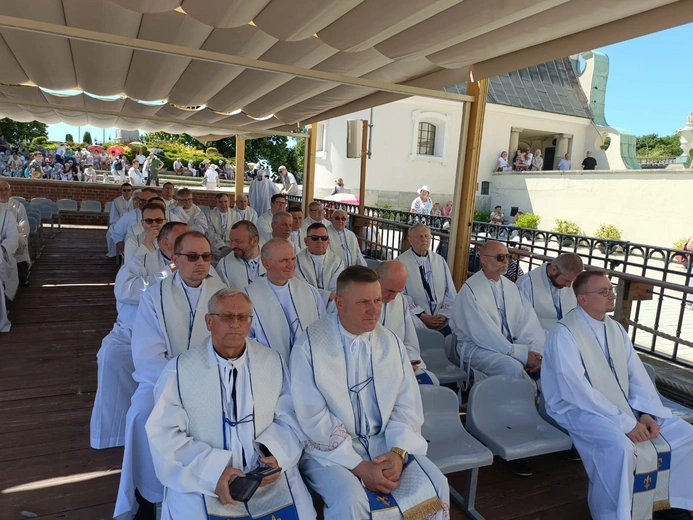 Nauczyciele z diecezji tarnowskiej na Jasnej Górze