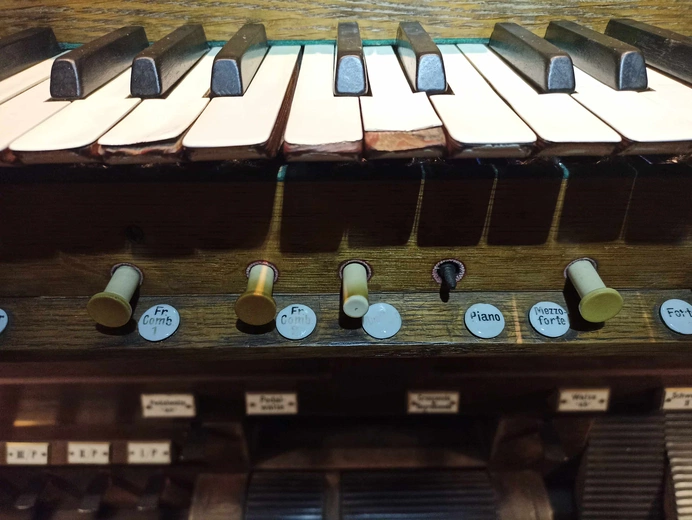 Remont 100-letnich organów Sauera w kościele uniwersyteckim we Wrocławiu