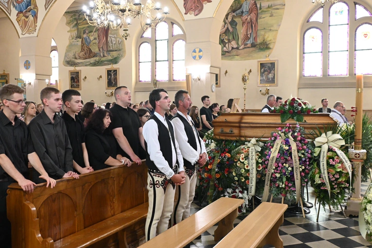 Pogrzeb wieloletniego organisty z Czarnego Dunajca