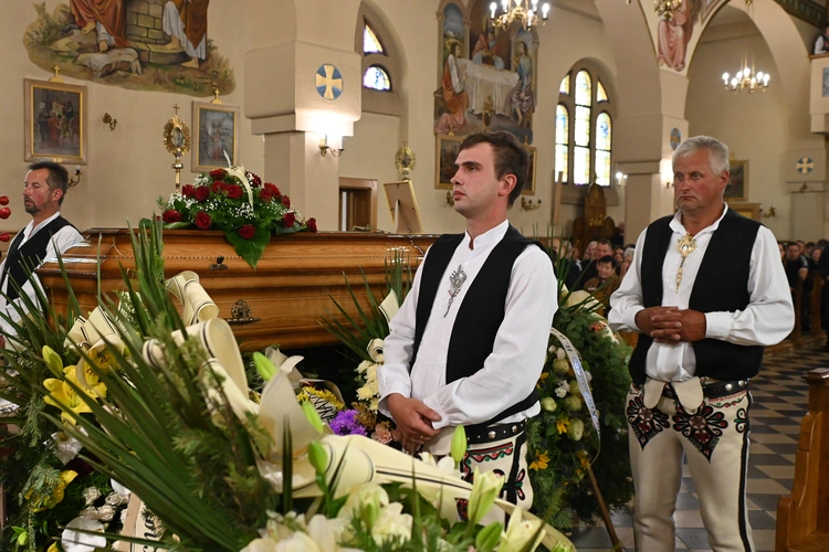 Pogrzeb wieloletniego organisty z Czarnego Dunajca