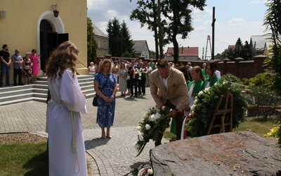 Niemysłowice. Upamiętnienie Polaków zamordowanych na Kresach Wschodnich