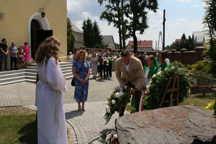Niemysłowice. Upamiętnienie Polaków zamordowanych na Kresach Wschodnich