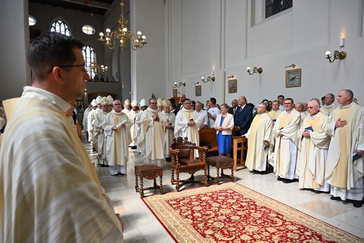 Sakra afrykańskiego biskupa - cz. 1