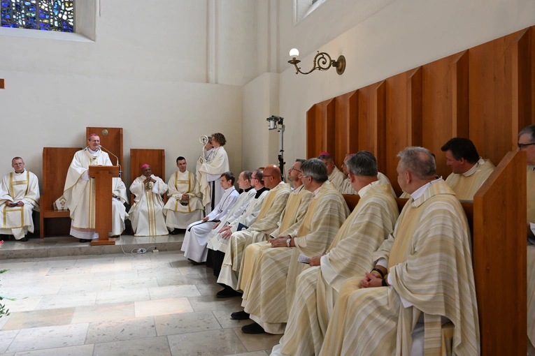 Sakra afrykańskiego biskupa - cz. 1