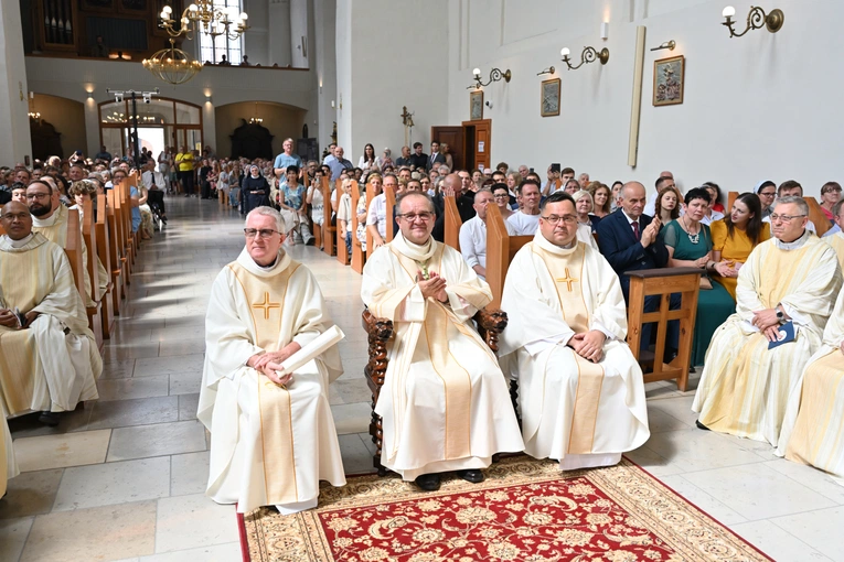 Sakra afrykańskiego biskupa - cz. 1