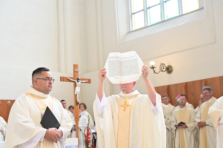 Sakra afrykańskiego biskupa - cz. 1