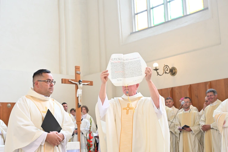 Sakra afrykańskiego biskupa - cz. 1