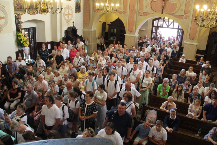 Złote serce, złota róża i prośba z czterech stron diecezji