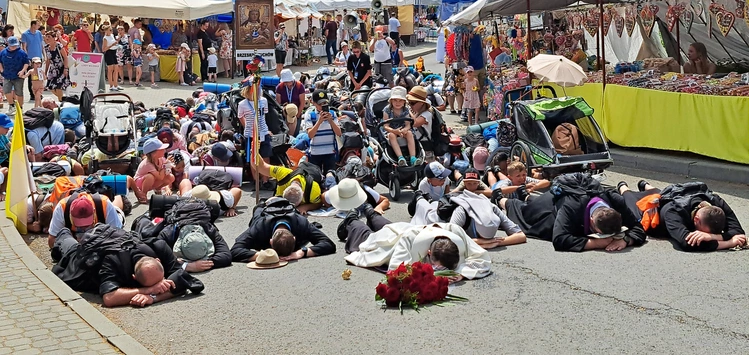 Promienista pielgrzymka u Matki Bożej Tuchowskiej