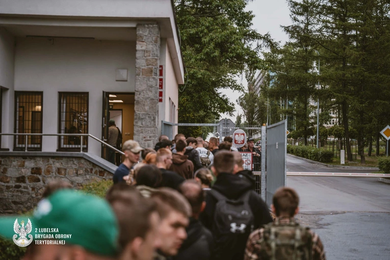 Lato w mundurze - 200 ochotników rozpoczęło służbę