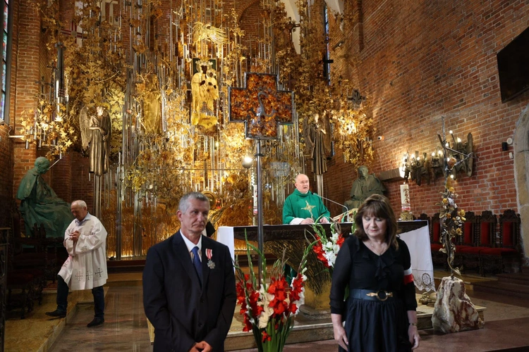 Poświęcenie krzyża Solidarności Walczącej