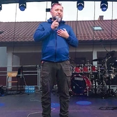 Witek Wilk przekonywał, jak wielka  jest moc działania Pana.