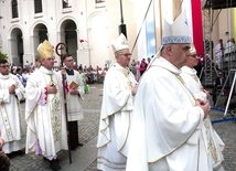 Eucharystii przewodniczył bp Paweł Gonczaruk z Ukrainy, który modlił się z lubelskimi kapłanami.